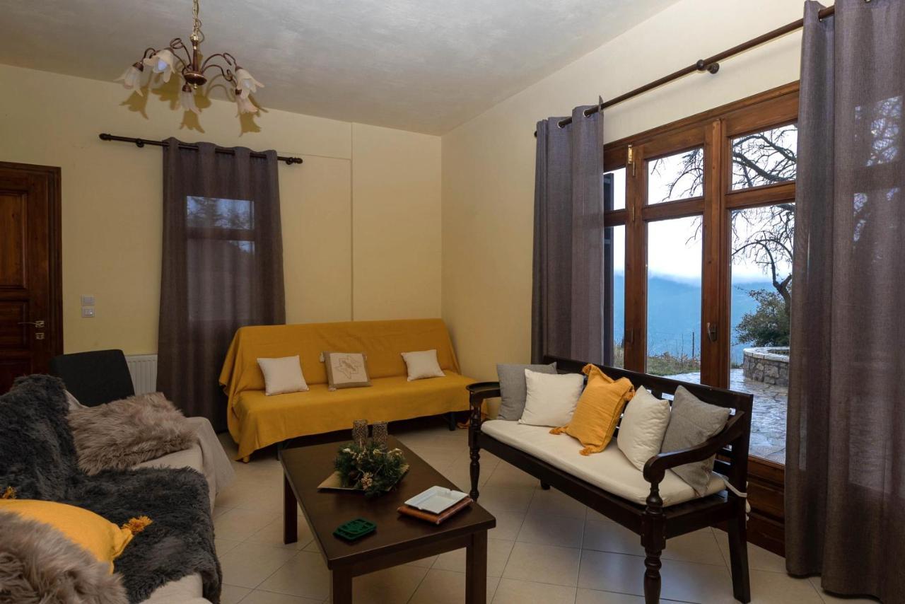 Meli Apartments Arachova Buitenkant foto